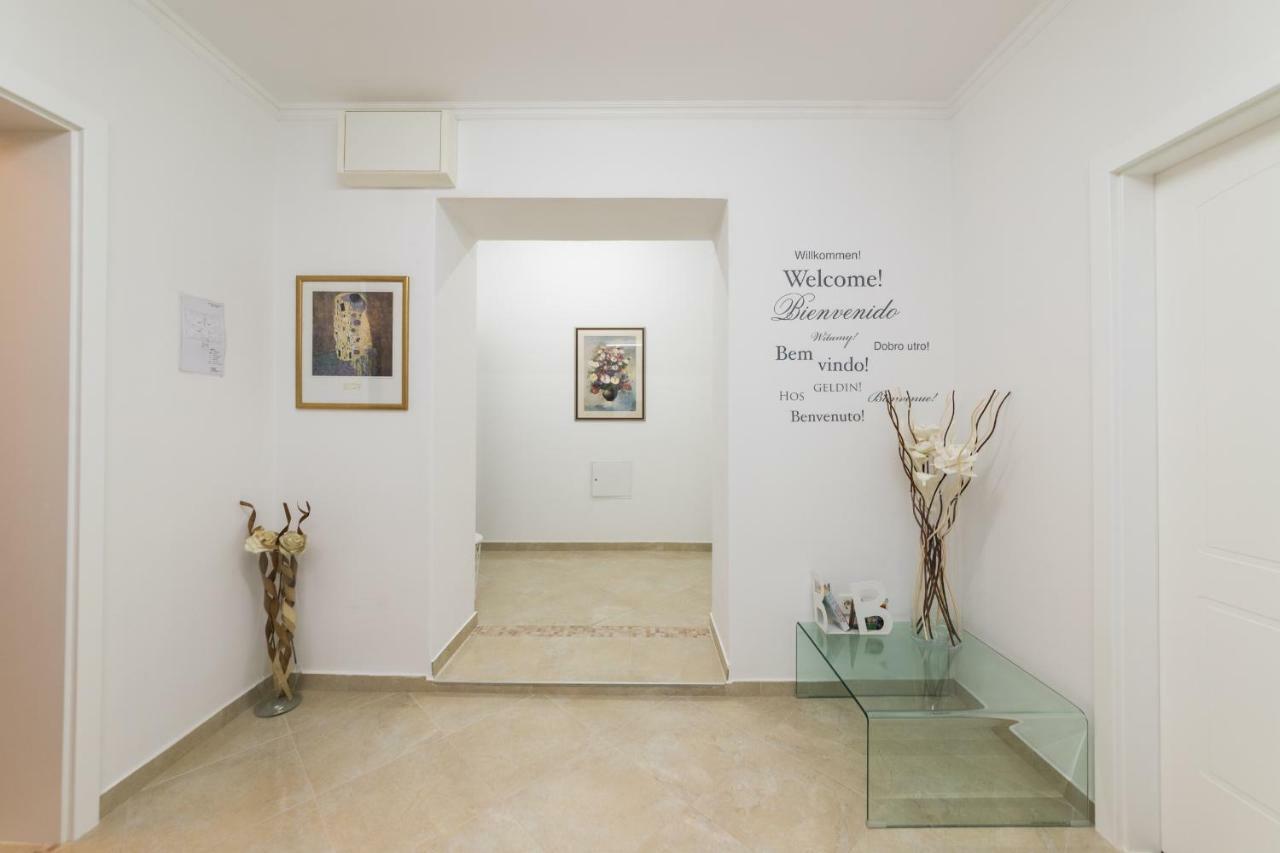 זאדאר Accommodation Iva מראה חיצוני תמונה